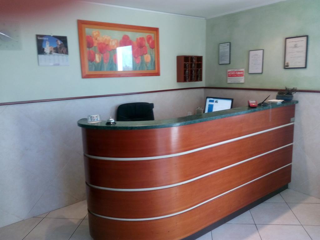 Hotel Lea Гросето Екстериор снимка
